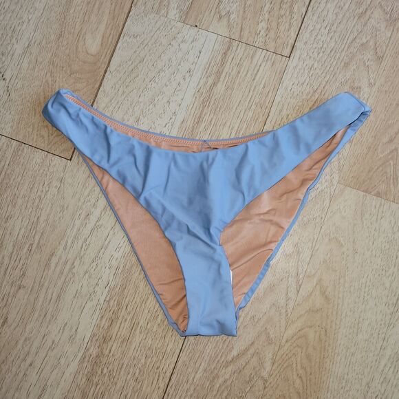 New J.Crew Bikini Bottom Women’s Medium Curved Waist Cheeky Light Blue Swimwear - Picture 1 of 7